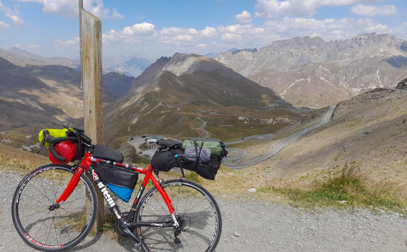<strong>“Riportando tutto a casa”: il mio ciclioviaggio da Torino a La&nbsp;Coruña</strong>
